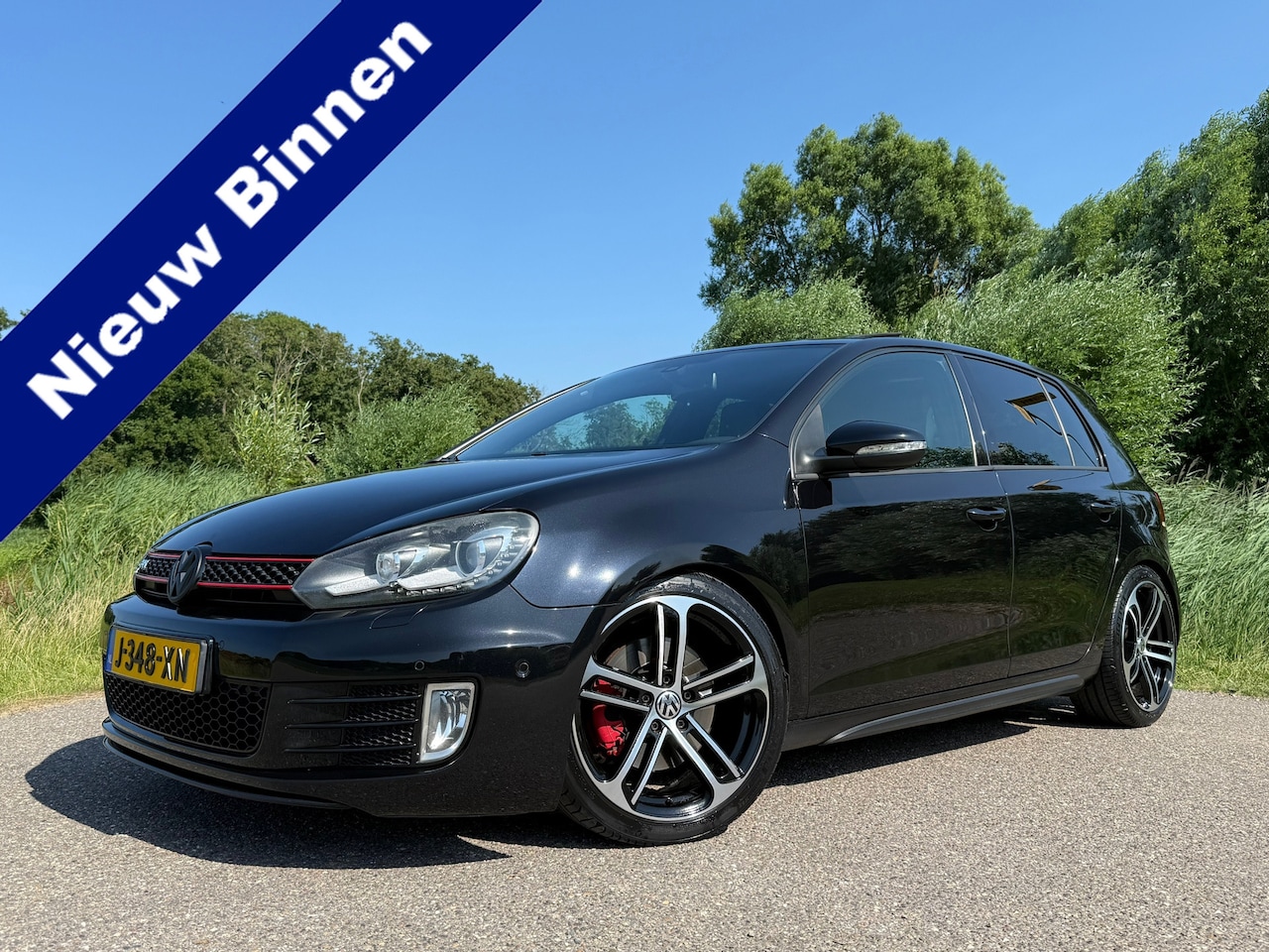 Volkswagen Golf - 2.0 GTI Automaat / Schuif-/Kanteldak / DynAudio / Leder / 18" Velgen / Navi / Stoelverwarm - AutoWereld.nl