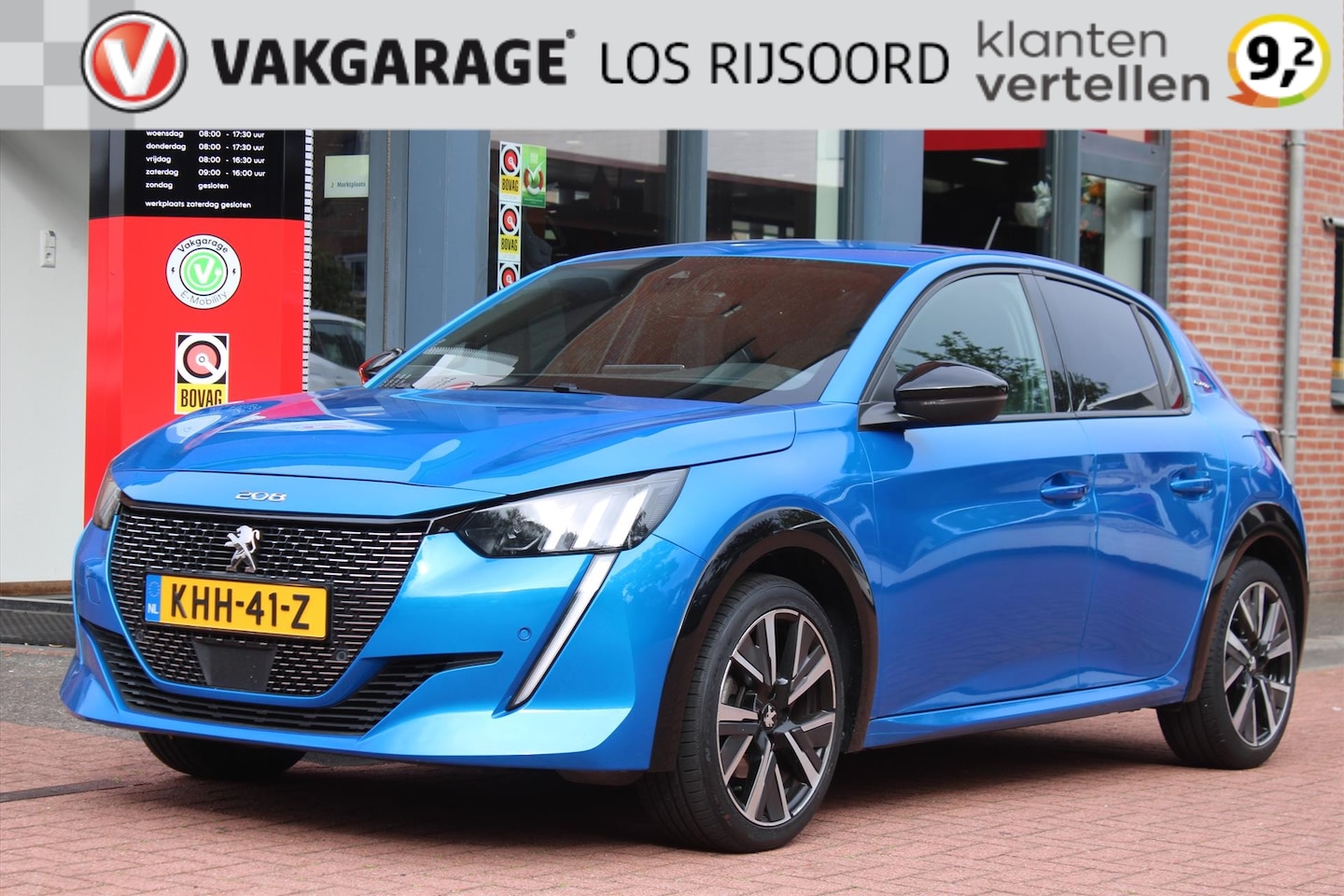 Peugeot 208 - 1.2 Puretech *GT-Line* | Carplay | Camera | Navigatie | Cruise & Climate Control | PDC | P - AutoWereld.nl