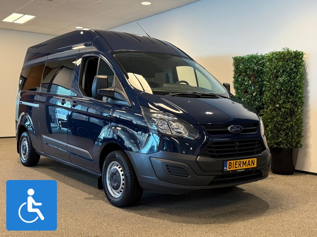 Ford Transit Custom - L2H2 Rolstoelbus (airco achterin) - AutoWereld.nl