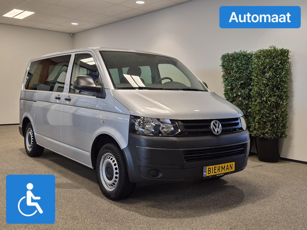 Volkswagen Transporter - L1H1 Rolstoelbus Automaat - AutoWereld.nl