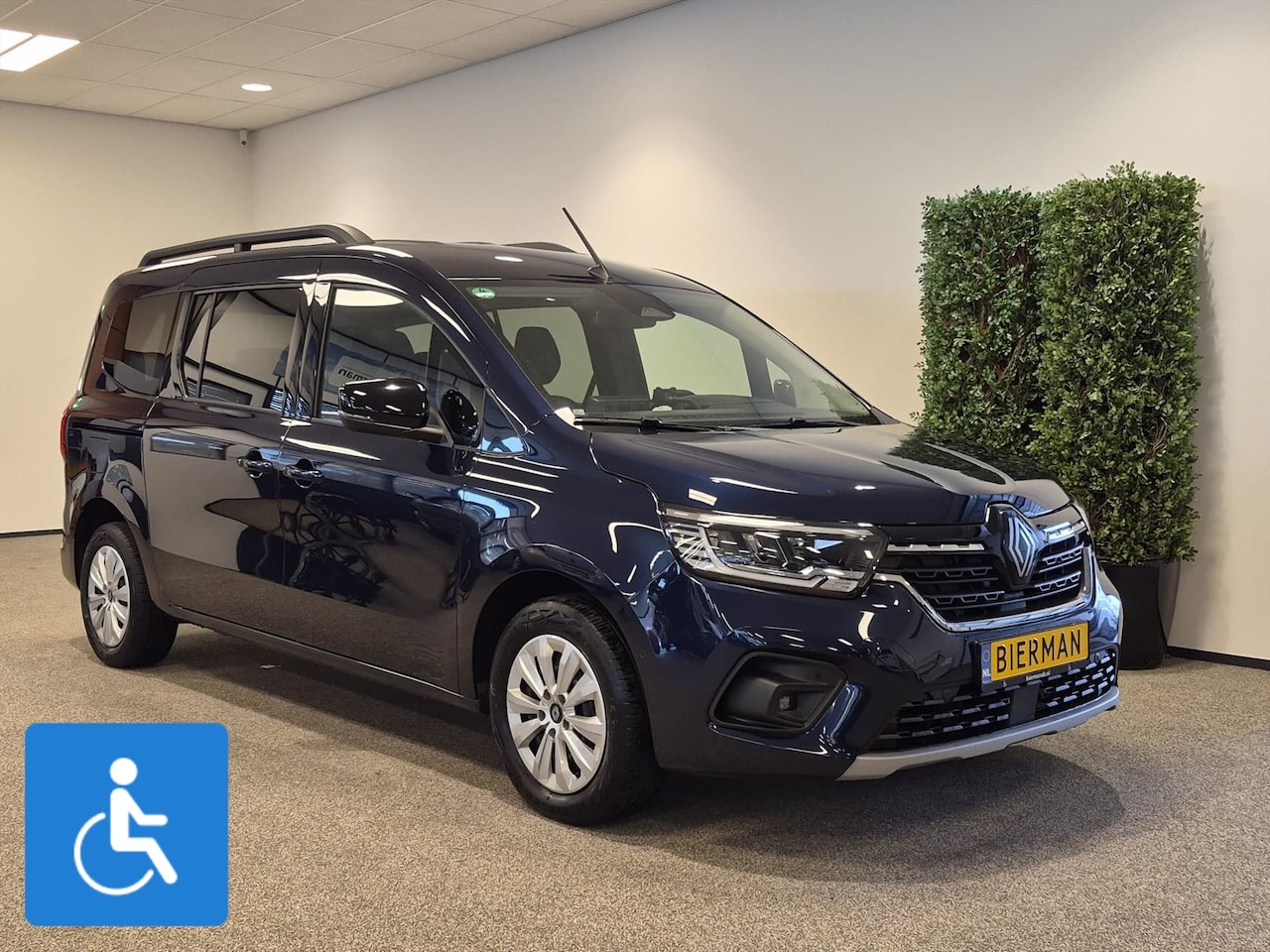 Renault Kangoo - L2 Rolstoelauto 5+1 - AutoWereld.nl