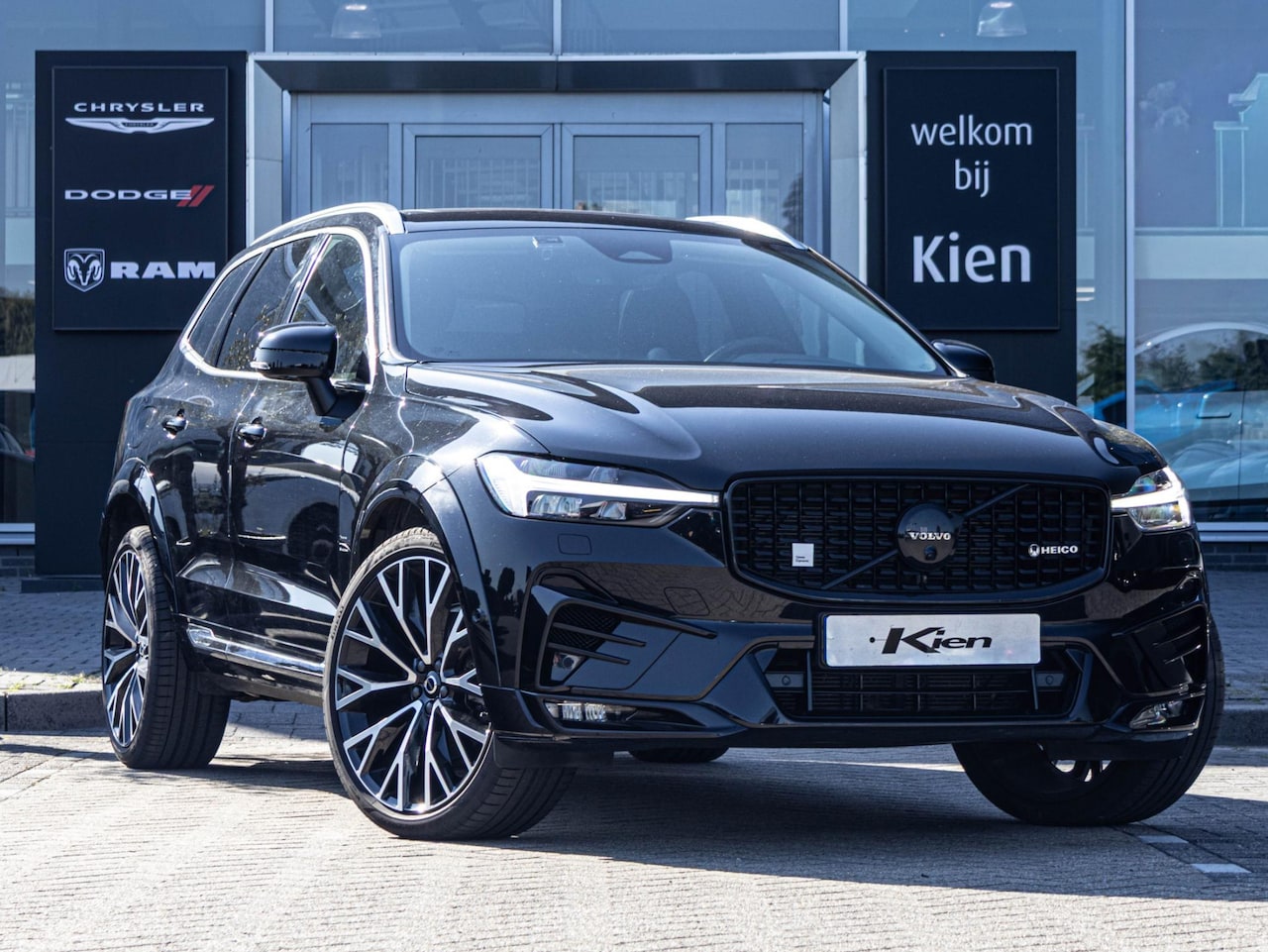 Volvo XC60 - B5 Ultimate Bright | Heico Sportiv | | Pano | Elektr. Trekhaak | - AutoWereld.nl