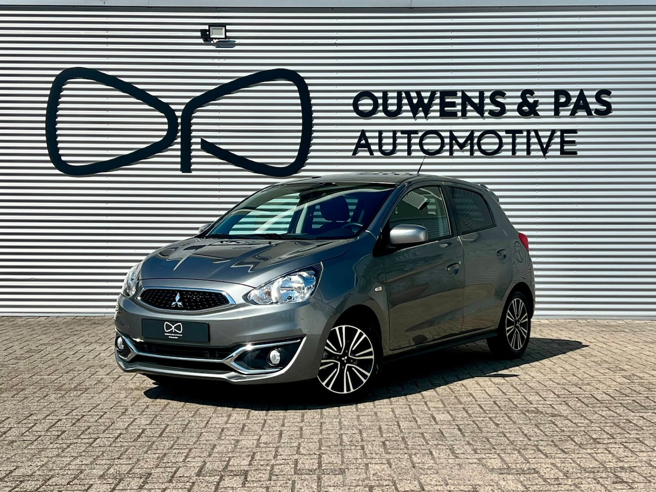 Mitsubishi Space Star - 1.2 Instyle | AUTOMAAT | CARPLAY | STOELVERW. | NAVIGATIE | AIRCO - AutoWereld.nl