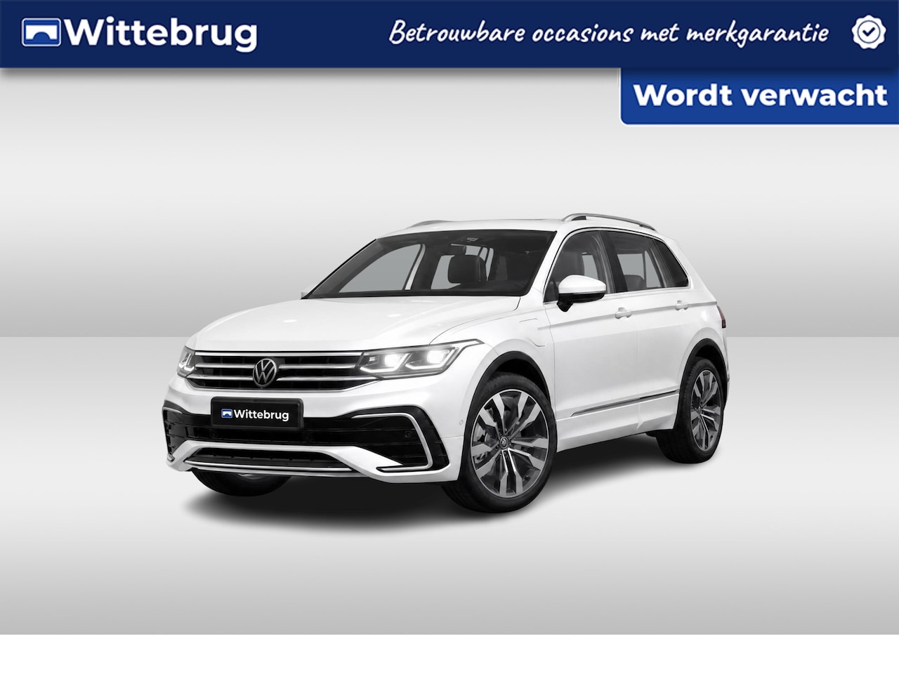 Volkswagen Tiguan - 1.4 TSI eHybrid R-Line Business+ Trekhaak / Pano / Carplay / Stoelverwarming - AutoWereld.nl
