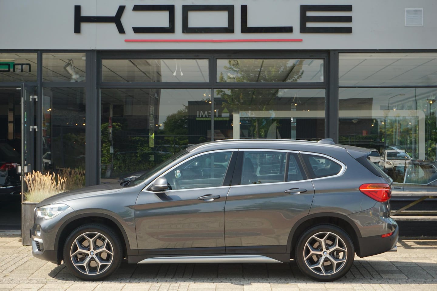 BMW X1 - xDrive20i High Executive | trekhaak - AutoWereld.nl