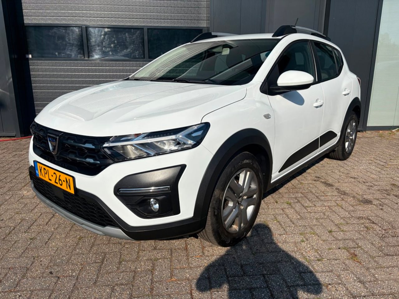 Dacia Sandero Stepway - 1.0 TCe 90 Essential 1.0 TCe 90 Essential, Carplay, Cruise, PDC. - AutoWereld.nl
