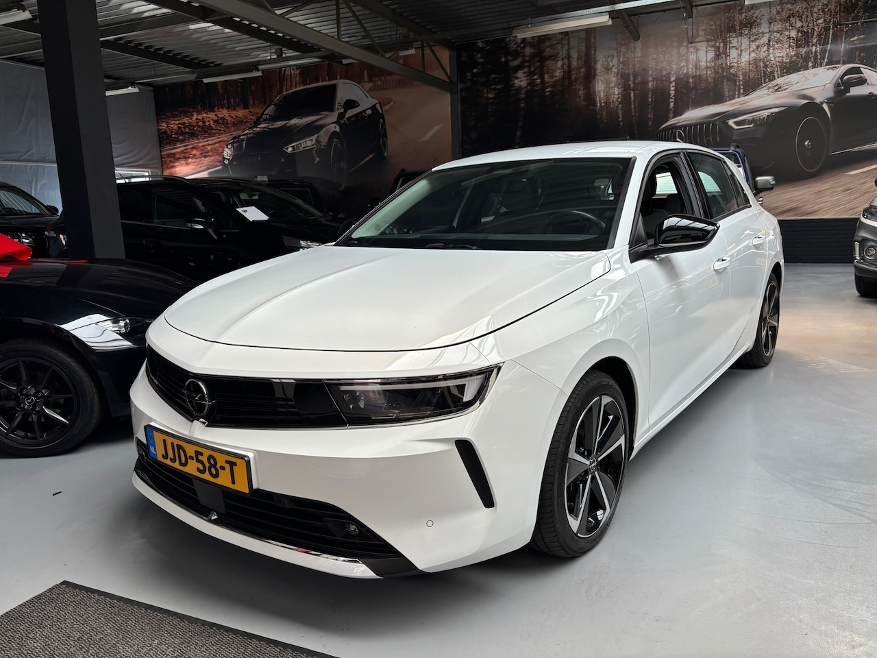 Opel Astra - 1.6 Hybrid Edition Carplay - AutoWereld.nl