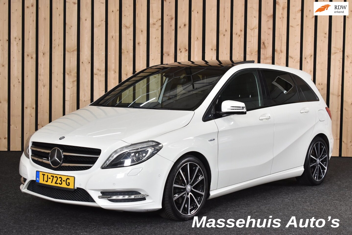 Mercedes-Benz B-klasse - 180 Blue efficiency 109dkm PANO Stoelverwarming All season Airco + Nwe APK - AutoWereld.nl