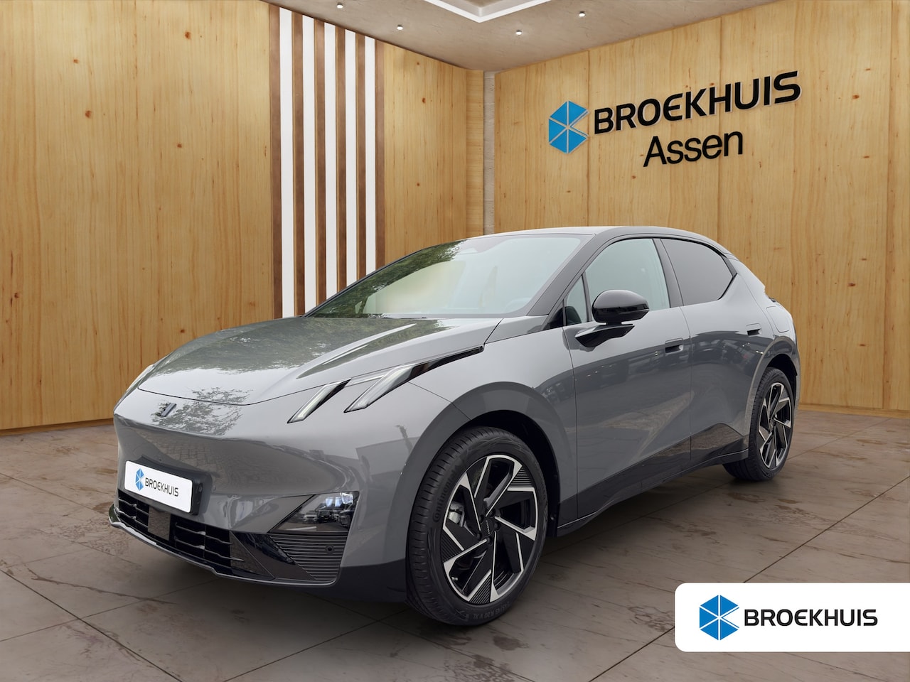 Lynk & Co 02 - More 66 kWh | Panoramadak | 360 camera | Stoel + Stuurverwarming | Adaptieve cruise contro - AutoWereld.nl
