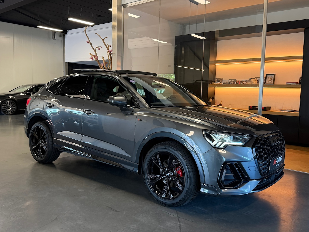 Audi Q3 Sportback - 35 TFSI 3X S line Panorama Camera Keyless - AutoWereld.nl