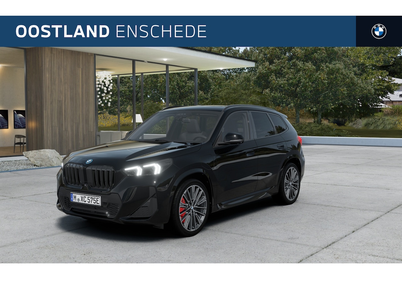 BMW X1 - xDrive25e M Sport Automaat / Panoramadak / Trekhaak / Achteruitrijcamera / Sportstoelen / - AutoWereld.nl