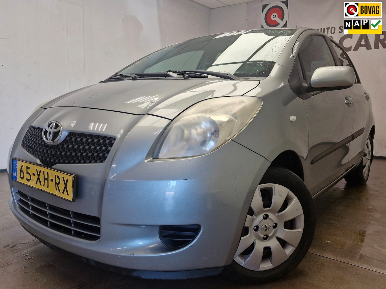 Toyota Yaris - 1.3 VVTi Sol MMT AUTOMAAT ! NIEUWE APK ! - AutoWereld.nl