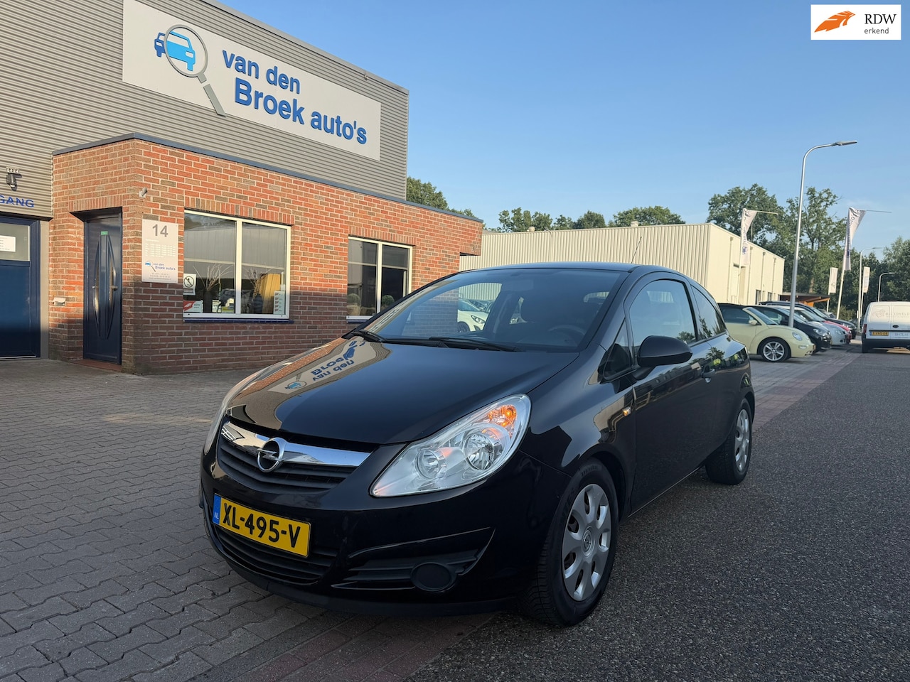 Opel Corsa - 1.0-12V Essentia AIRCO ! - AutoWereld.nl