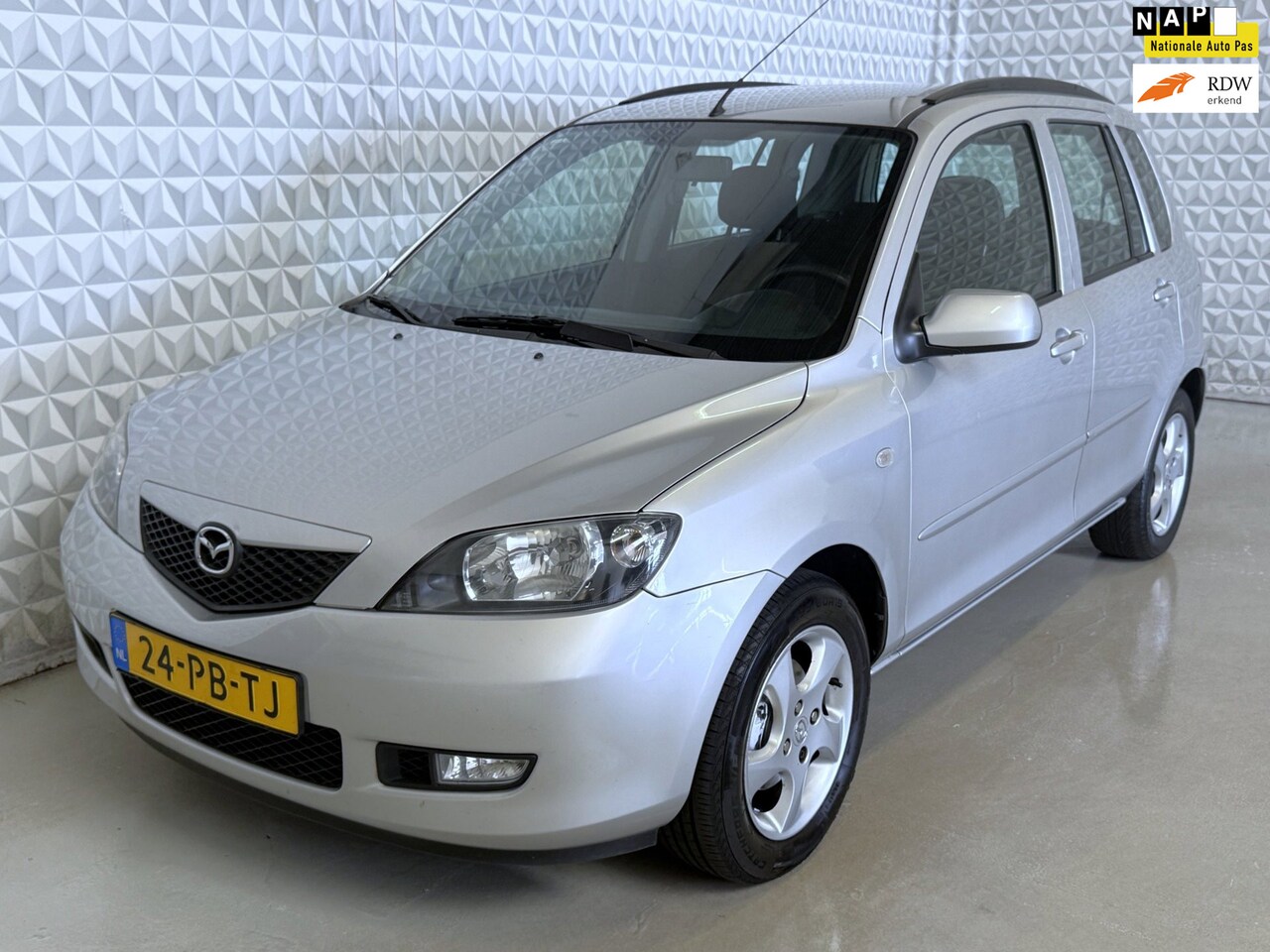 Mazda 2 - 1.6 Sportive Airco Cruise Trekhaak (2004) - AutoWereld.nl