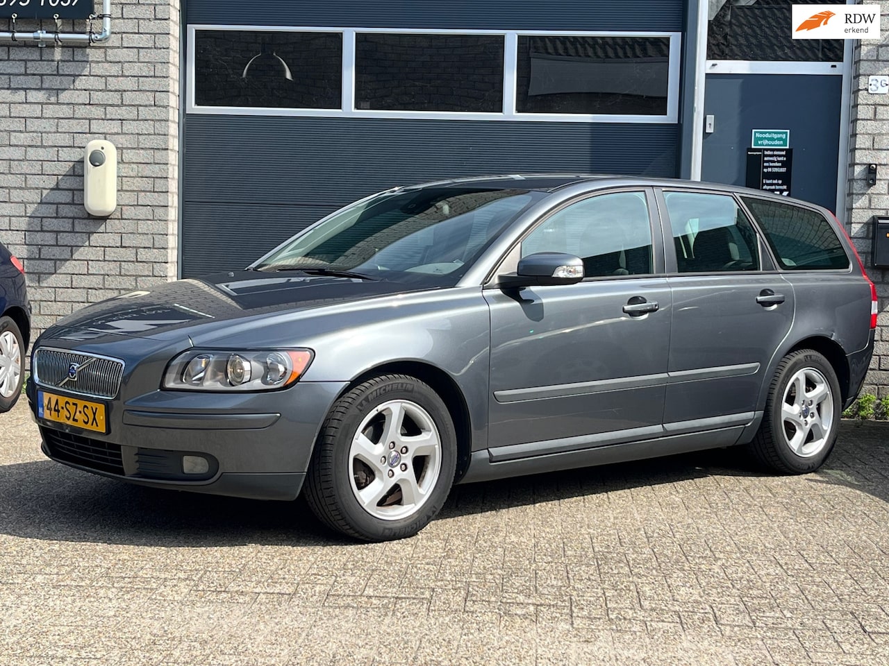 Volvo V50 - 1.8 Edition I AIRCO TREKHAAK APK 13-7-2027 N.A.P. - AutoWereld.nl