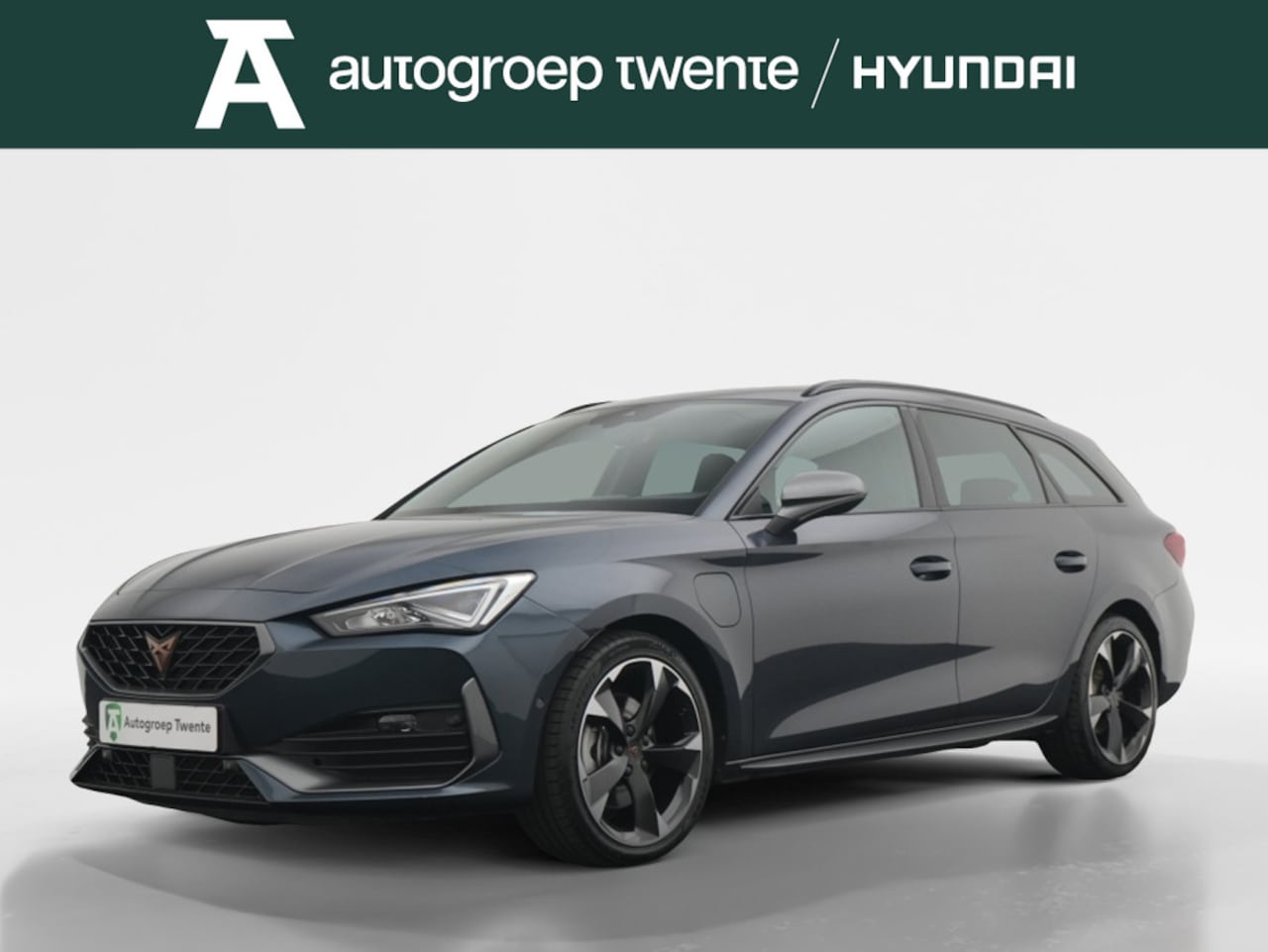 CUPRA Leon Sportstourer - 1.4 PHEV e-Hybrid Bns | Navigatie | Stuurverwarming | LED | Camera | - AutoWereld.nl