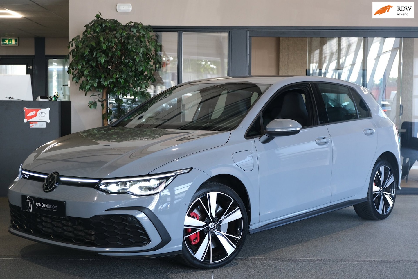 Volkswagen Golf - 8 1.4 eHybrid GTE 245PK Led Trekhaak HuD ACC Navi Virtual Keyless - AutoWereld.nl