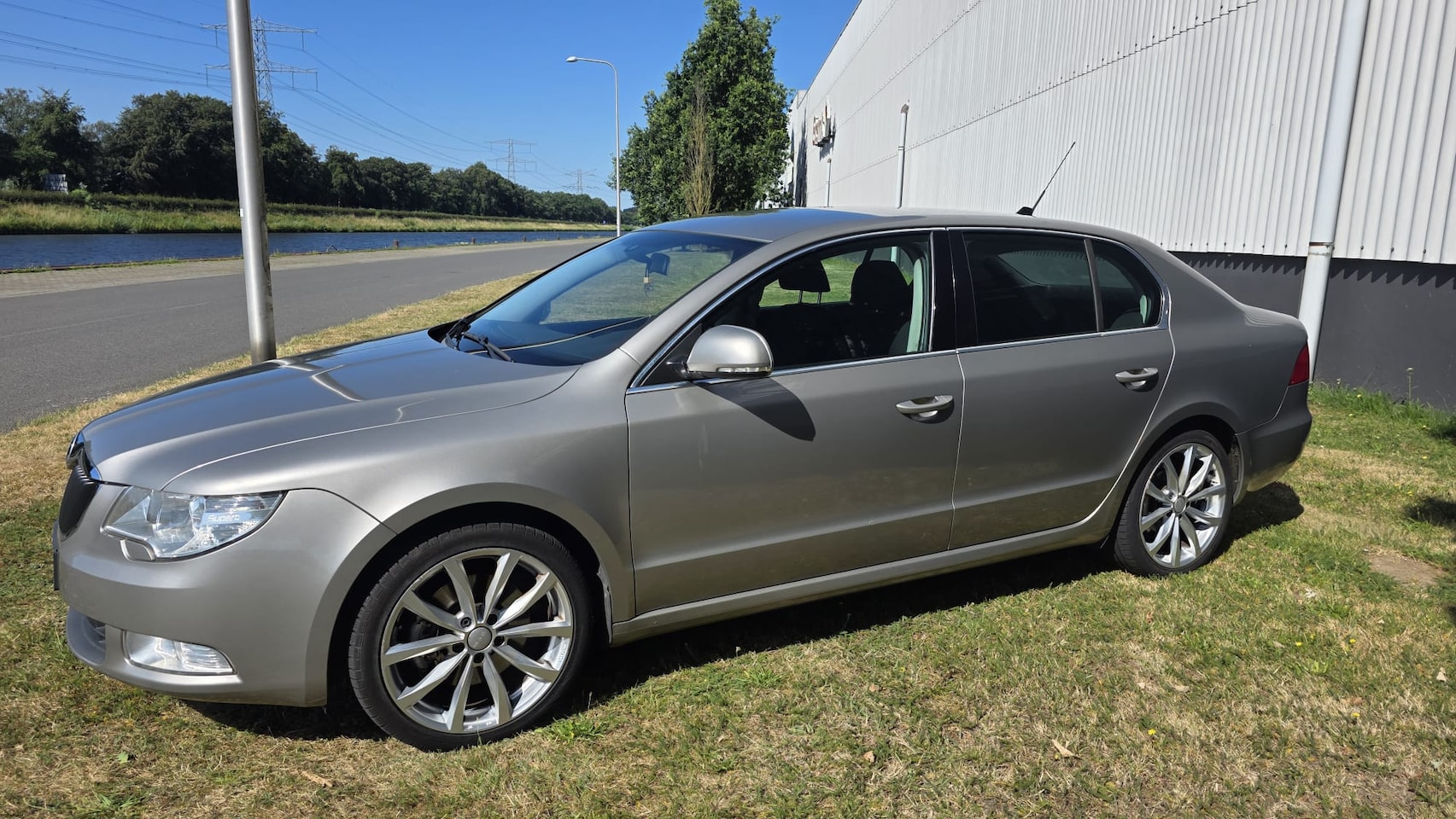 Skoda Superb - 1.4 TSI Comfort - AutoWereld.nl
