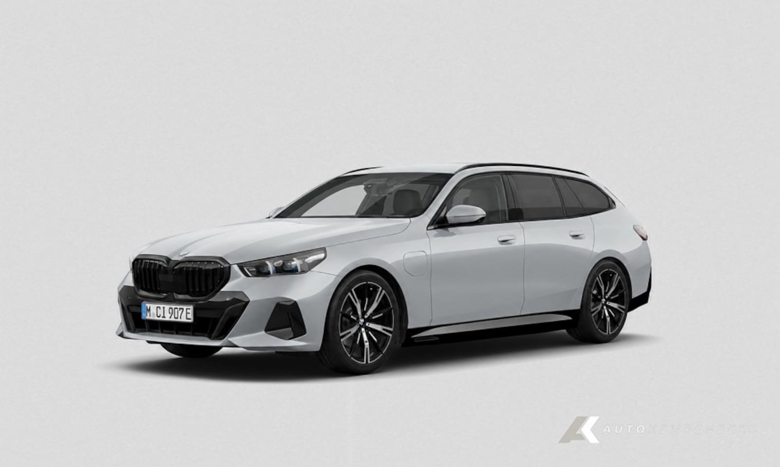 BMW 5-serie Touring - 530e xDrive M Sport | Bowers & Wilkins | 360° Camera | Trekhaak | Iconic Glow | Head-Up | - AutoWereld.nl
