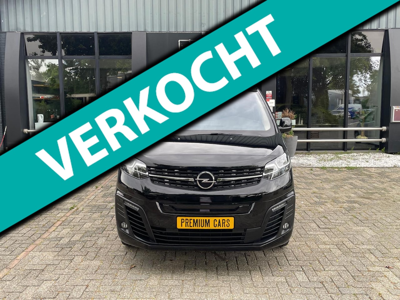 Opel Vivaro-e - L3H1 Innovation 75 kWh NAVI / Camera / PDC - AutoWereld.nl