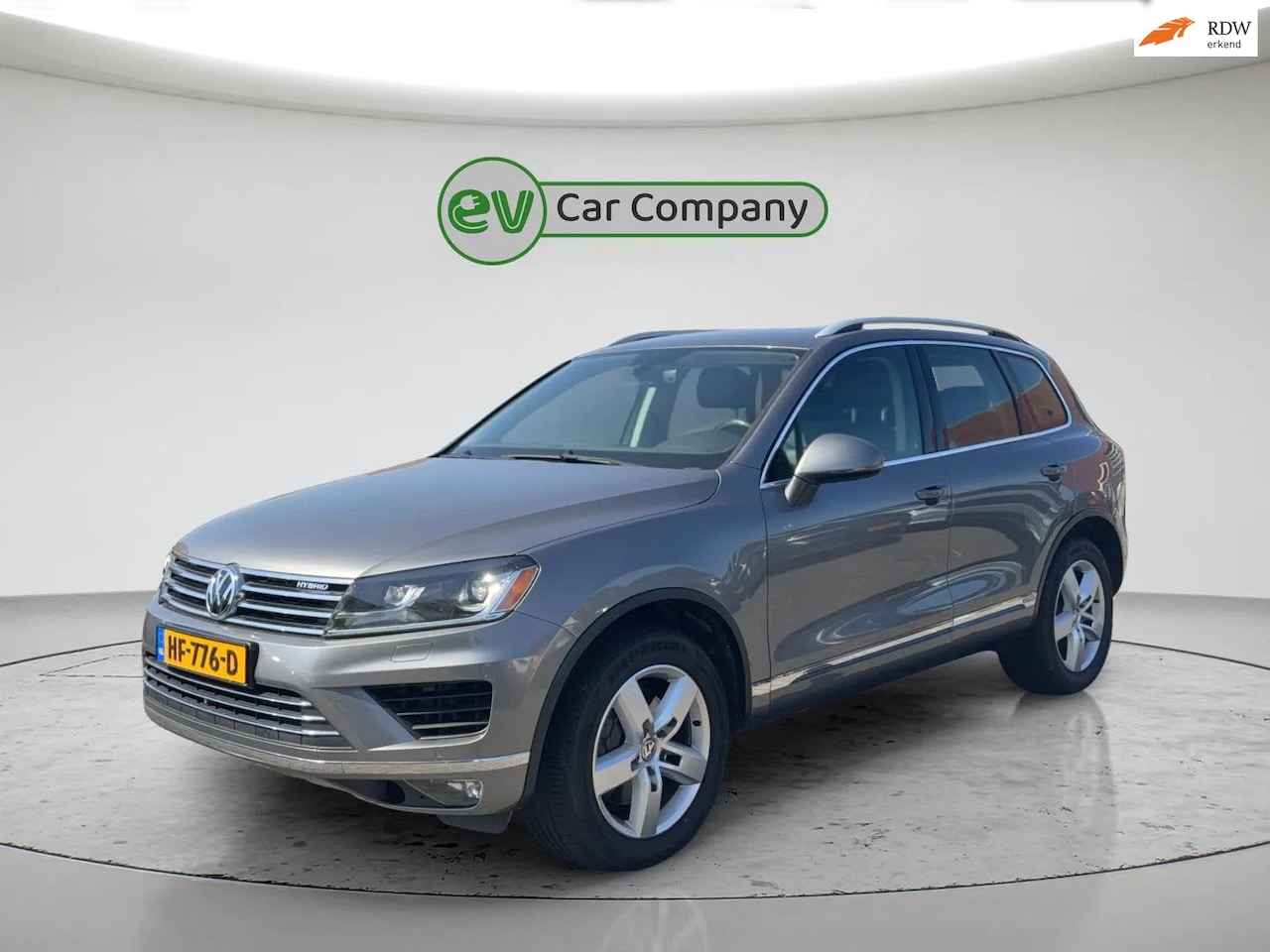 Volkswagen Touareg - 3.0 TSI Hybrid Highline | Volleder | Automaat | 360 Camera | Elektrische stoelen | Trekhaa - AutoWereld.nl