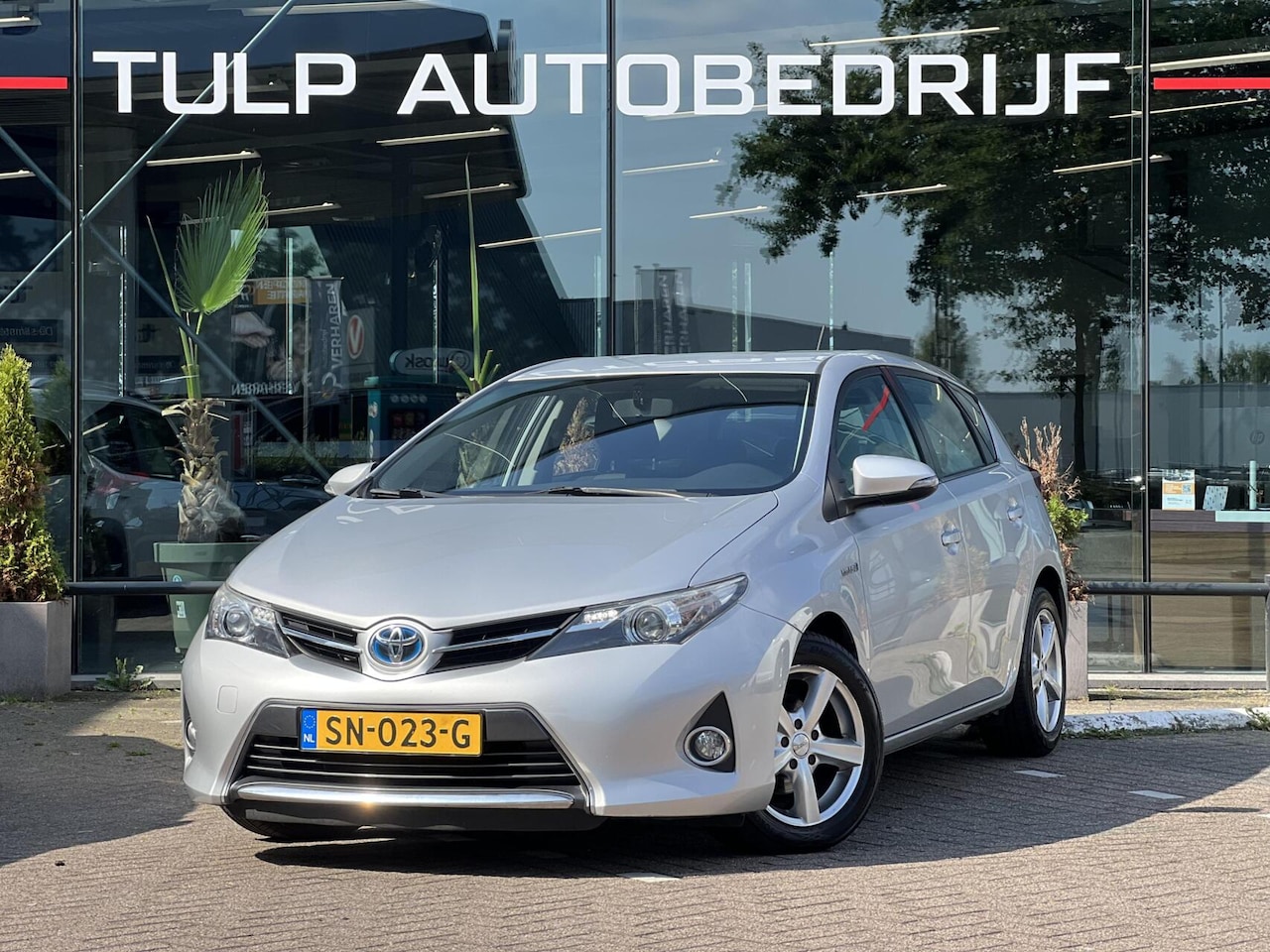 Toyota Auris - 1.8 Hybrid Aspiration Airco Clima Cruise Dealer - AutoWereld.nl