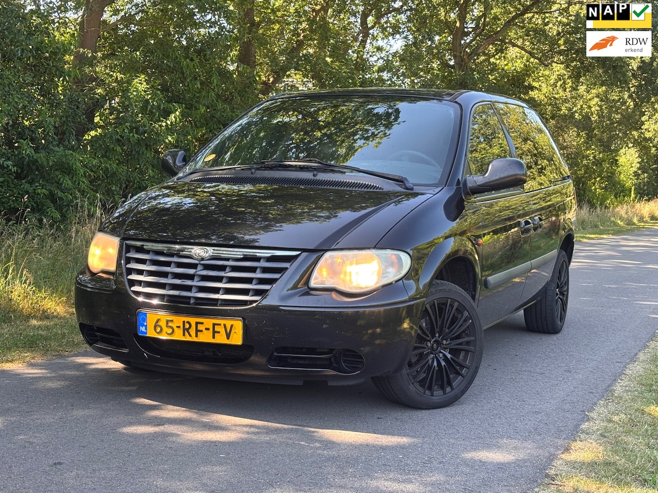 Chrysler Voyager - 3.3i V6 SE Luxe | Automaat + Leder + Cruise Nu € 1.950,- !!! - AutoWereld.nl