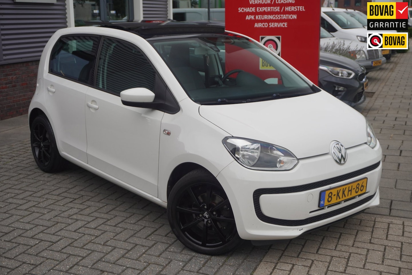 Volkswagen Up! - 1.0 move up! / Pano / Bluetooth / Navi - AutoWereld.nl