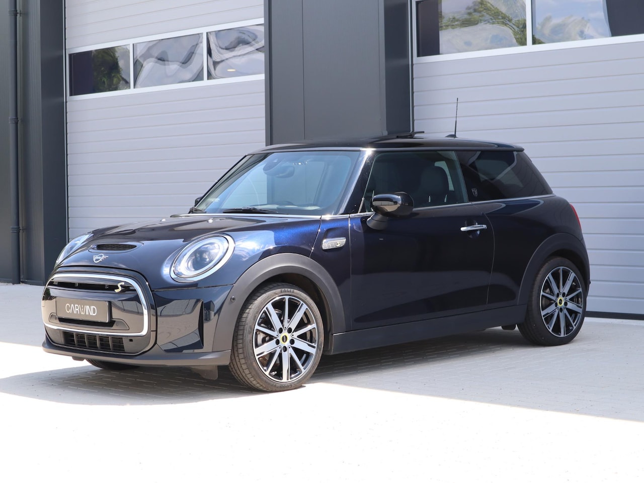 MINI Electric - Yours | Pano | Head Up | Harman Kardon | NIEUW! - AutoWereld.nl