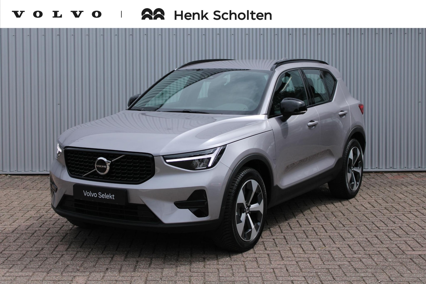 Volvo XC40 - B4 Automaat Plus Dark | Premium audio by Harman en Kardon| Semi Electrische trekhaak|19 In - AutoWereld.nl
