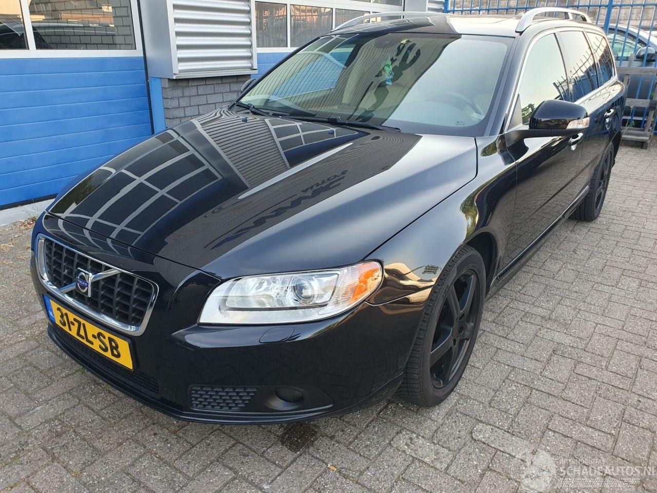 Volvo V70 - V-70 2.5T Summum Automaat - AutoWereld.nl