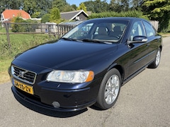 Volvo S60 - 2.5T Momentum Xenon/Navi/ECC/Cruise/ NL-AUTO