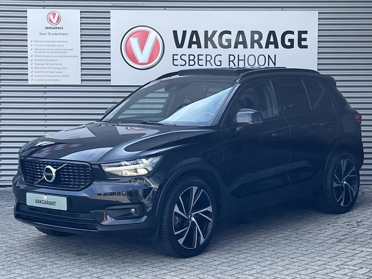 Volvo XC40 - 1.5 T5 Recharge R-Design SCHUIFDAK,BLIS - AutoWereld.nl
