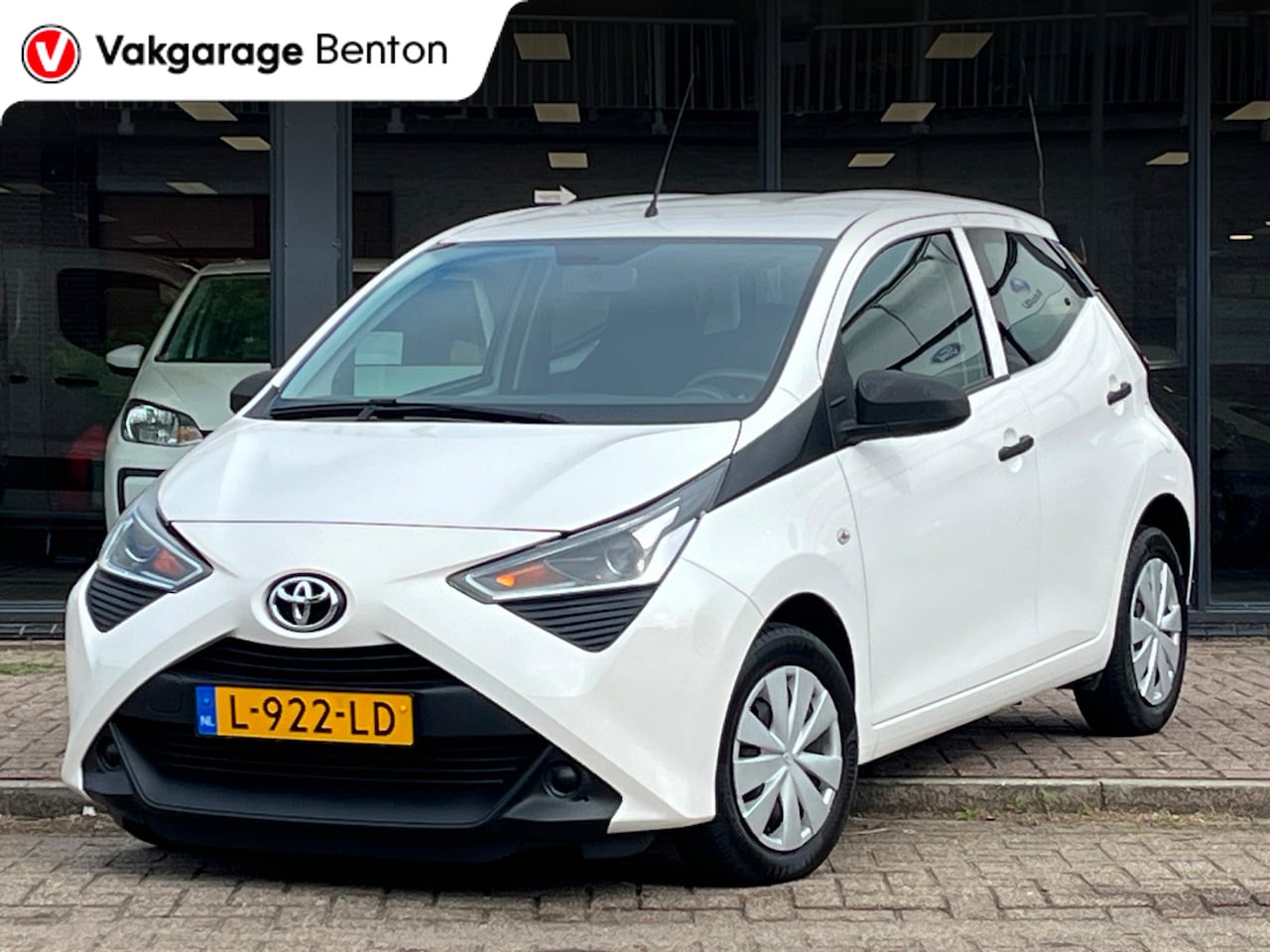 Toyota Aygo - 1.0 VVT-i X-Fun | Airco | Bluetooth - AutoWereld.nl