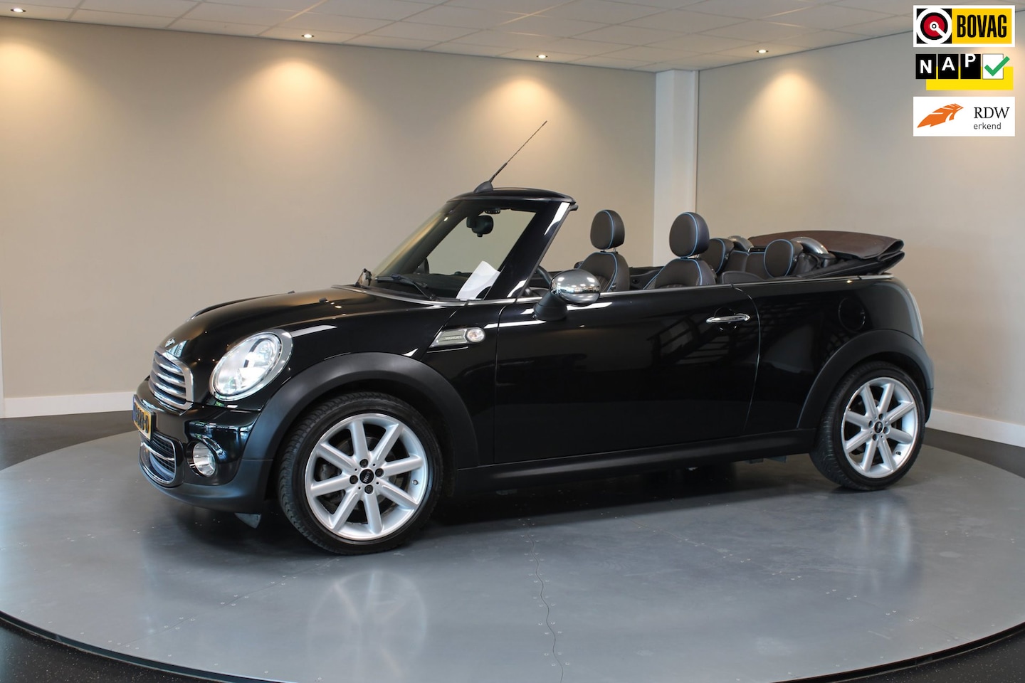 MINI Cabrio - 1.6 Cooper Highgate *Special Edition* Leer|Stoelverw.|Cruise|PDC|NAP - AutoWereld.nl