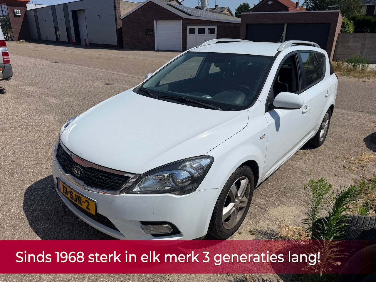 Kia Cee'd Sporty Wagon - 1.4 CVVT Navigator Plus Pack! NL AUTO NAP! NAVI l Camera l Cruise l Airco l LMV! GOED ONDE - AutoWereld.nl