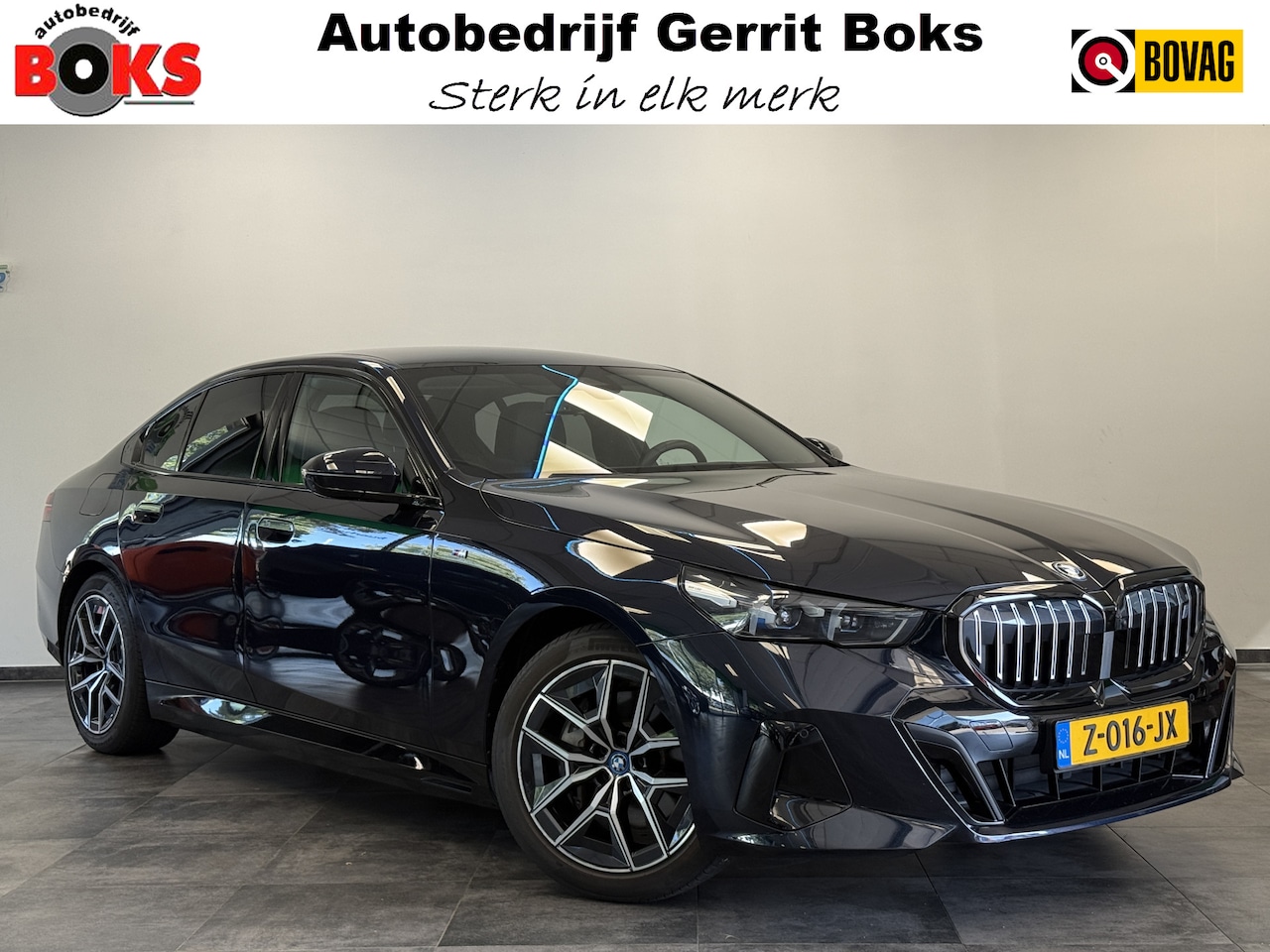 BMW i5 - eDrive40 84 kWh Head-Up ACC PDC Trekhaak M-Sport Leder - AutoWereld.nl