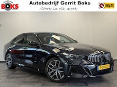 BMW i5 - eDrive40 84 kWh Head-Up ACC PDC Trekhaak M-Sport Leder