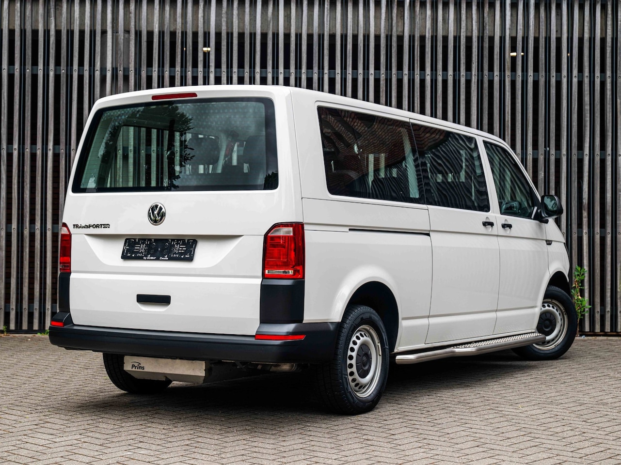 Volkswagen Transporter Kombi - 2.0 TSi 150pk 9-Pers. L2 CNG |EX BTW| 3+3+3 indeling| Airco|NWE APK - AutoWereld.nl