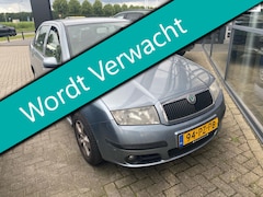 Skoda Fabia - 1.4-16V Sedan Automaat 2e eig. Airco Cruise Trekhaak