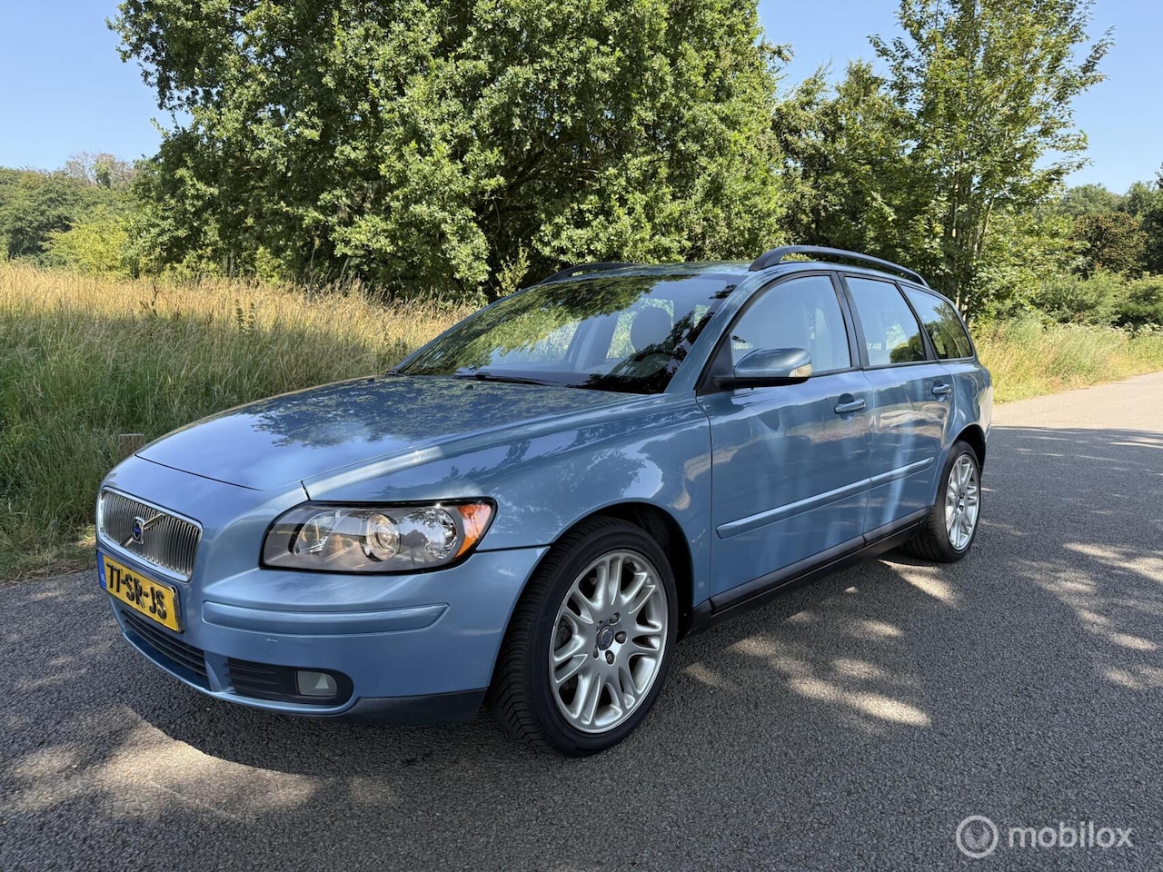 Volvo V50 - 2.4 Summum AUTOMAAT MOOIE NETTE AUTO! - AutoWereld.nl