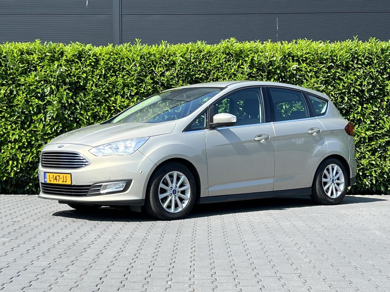 Ford C-Max - 1.5 Titanium 1.5 Titanium, NAVIGATIE, CRUISE CONTROL, CLIMATE CONTROL, STOEL/STUURVERWARMING, PDC, TREK - AutoWereld.nl
