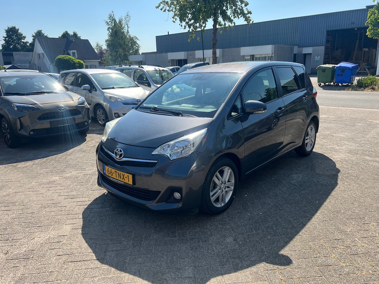 Toyota Verso S - 1.3 VVT-i Dynamic NAP/NAVI/ Automaat - AutoWereld.nl