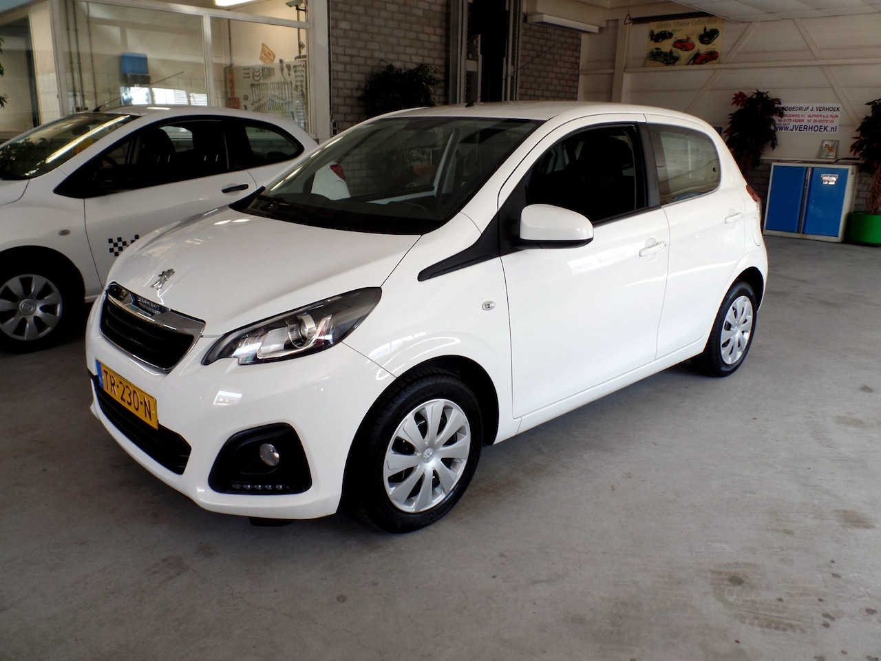 Peugeot 108 - 1.0 e-VTi Active TOP! 1.0 e-VTi Active TOP! - AutoWereld.nl