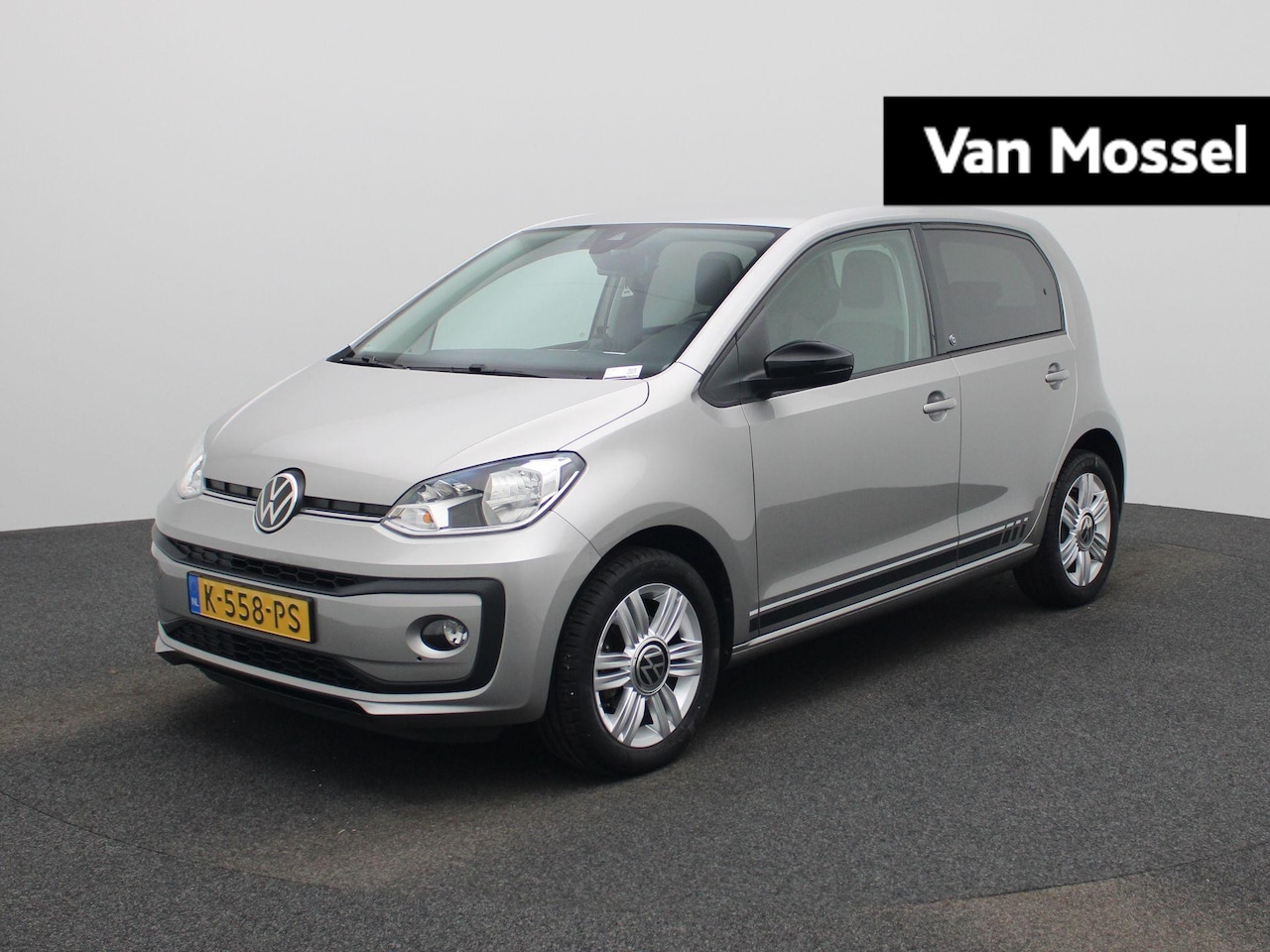 Volkswagen Up! - 1.0 beats 60pk | Climatronic (Automatische airco) | Parkeersensoren achter | parkeercamera - AutoWereld.nl