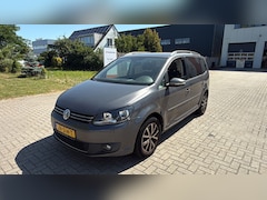 Volkswagen Touran - 1.6 TDI Highline BlueMotion HIGLINE CLIMA GRIJS 2012