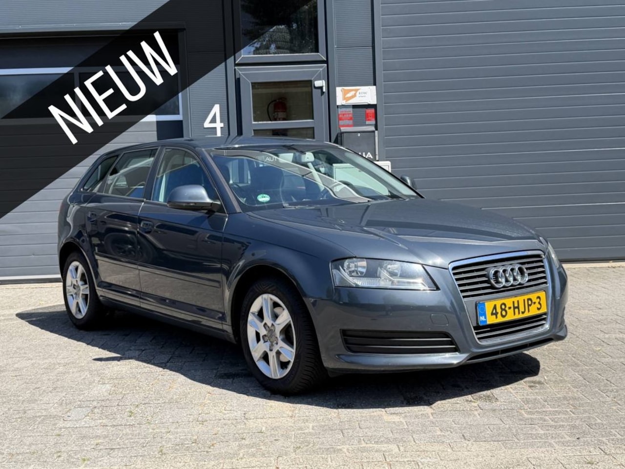 Audi A3 Sportback - 1.8 TFSI Attraction Business Edition 1.8 TFSI Attraction Business Edition - AutoWereld.nl