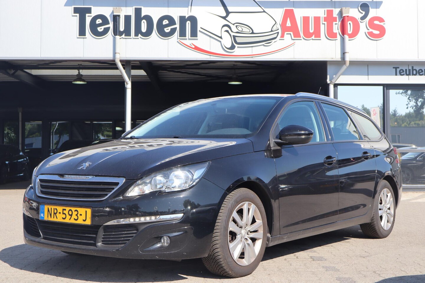 Peugeot 308 SW - 1.6 BlueHDI Allure | Automaat | Trekhaak | Camera | Cruise control | Onderhouden - AutoWereld.nl