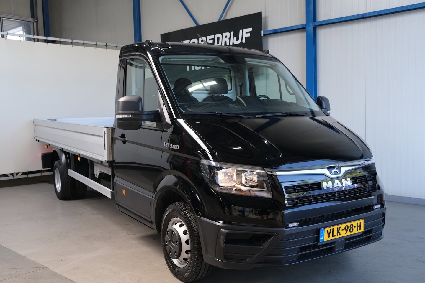 MAN TGE - 50 2.0 Extra Lang DL Pick-up - Airco, Cruise, Navi, Camera, Carplay, Trekhaak. - AutoWereld.nl
