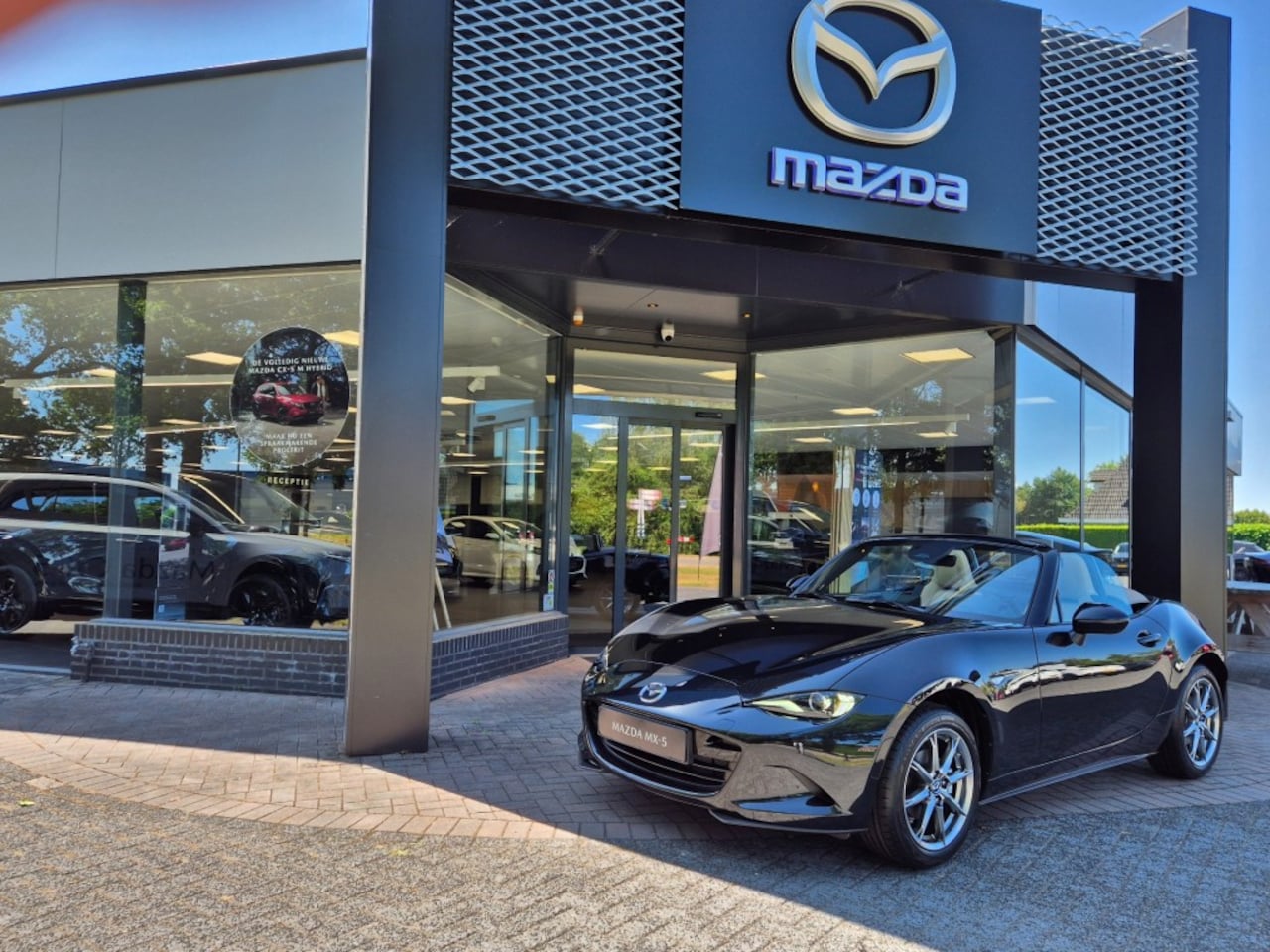 Mazda MX-5 - SKYACTIV -G 1.5 132 6MT RWD KAZARI / Demo - AutoWereld.nl